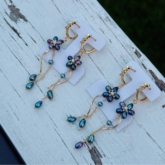 E246 Handmade Freshwater Pearl Flower Huggies Earrings - Picture 6 of 11